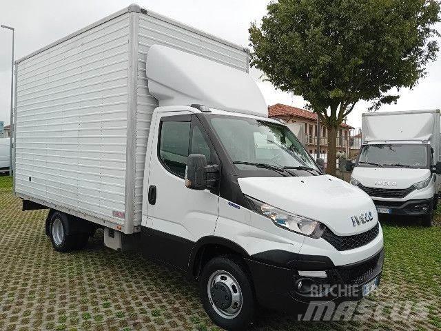 Iveco 35C13 Фургони