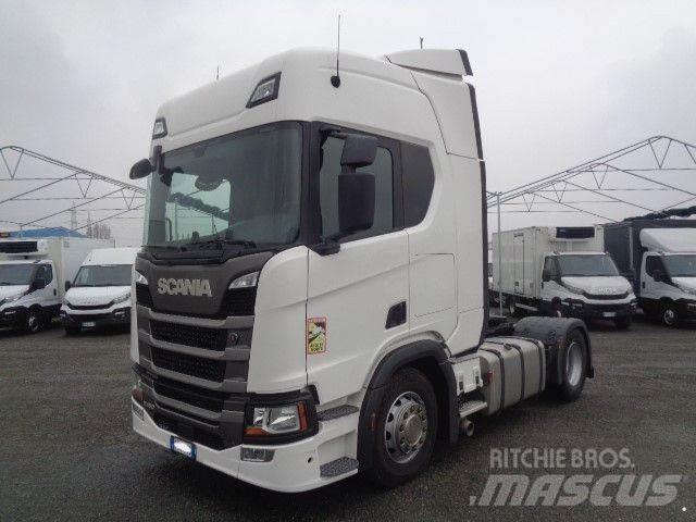 Scania R450 Тягачі