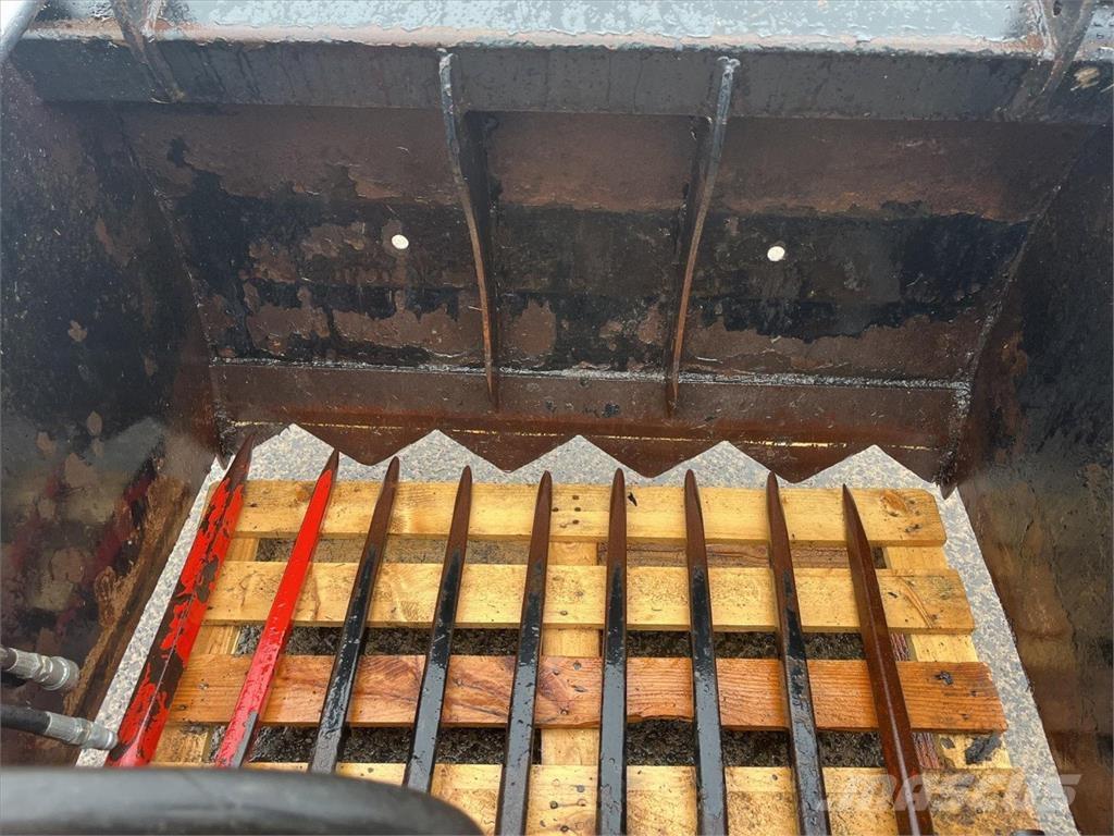 Ålö 125SG Завантажувачі змішувальних машин