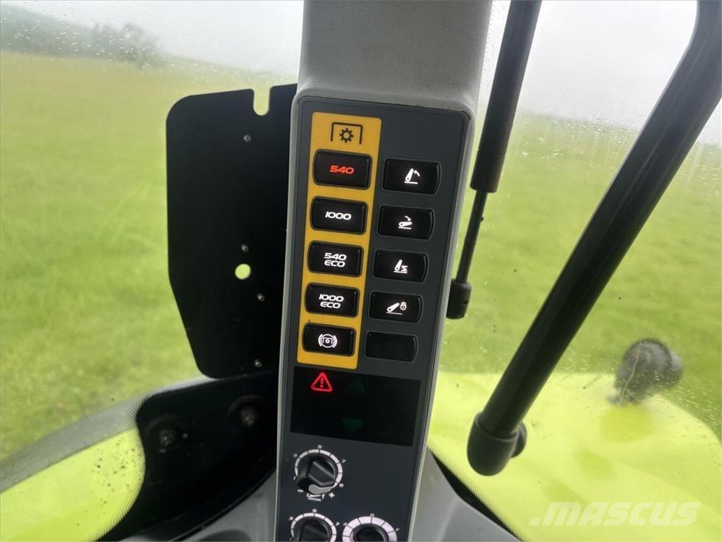 CLAAS ARION 610 Трактори