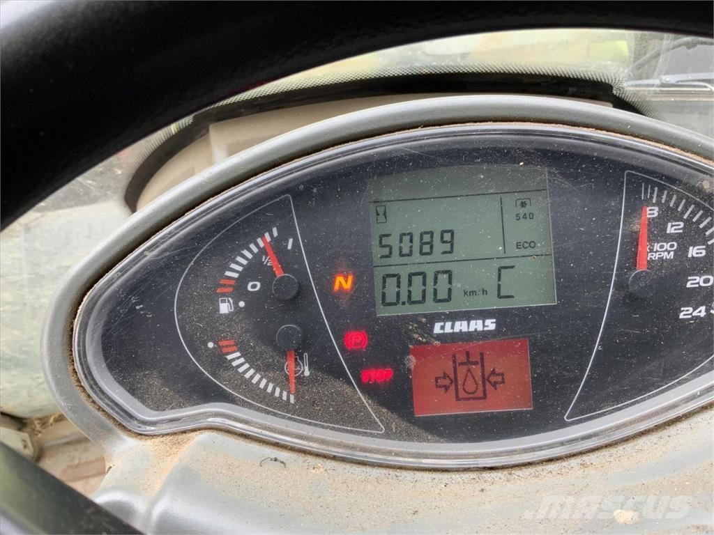 CLAAS ARION 620 Трактори