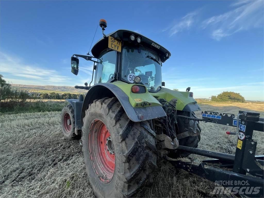 CLAAS ARION 630 Трактори