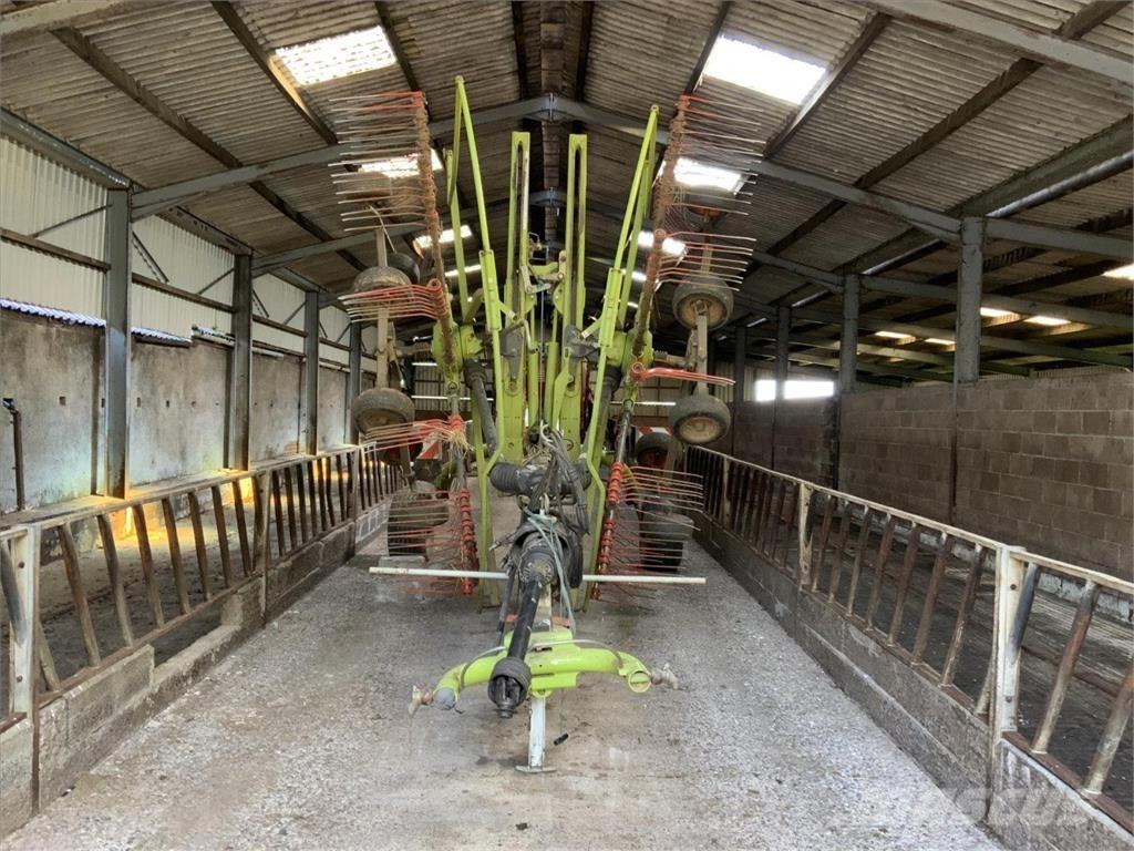CLAAS LINER 2900 Граблі і сінозворушувачі