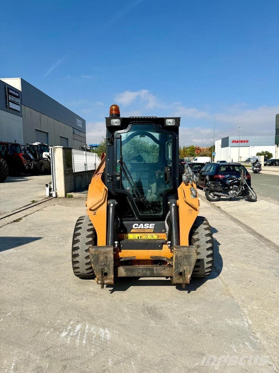 CASE SR210 Фронтальні навантажувачі
