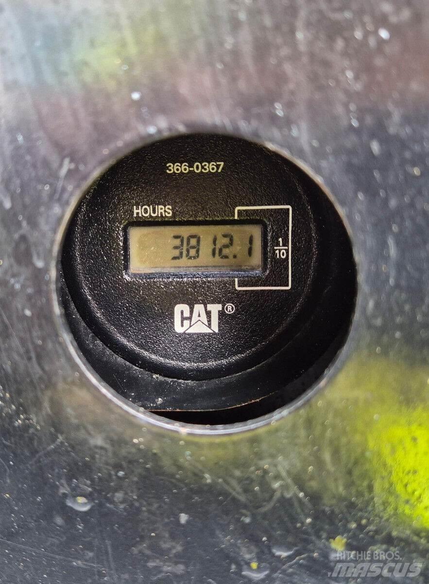 CAT 305E2 Середні екскаватори 7т. - 12т.