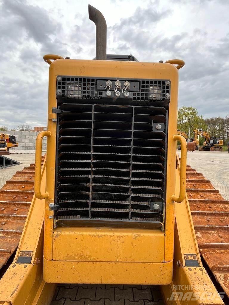 CAT D6N XL Гусеничні бульдозери