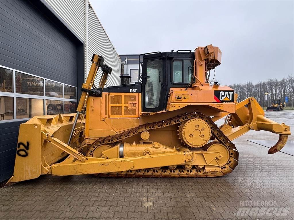 CAT D6T Гусеничні бульдозери