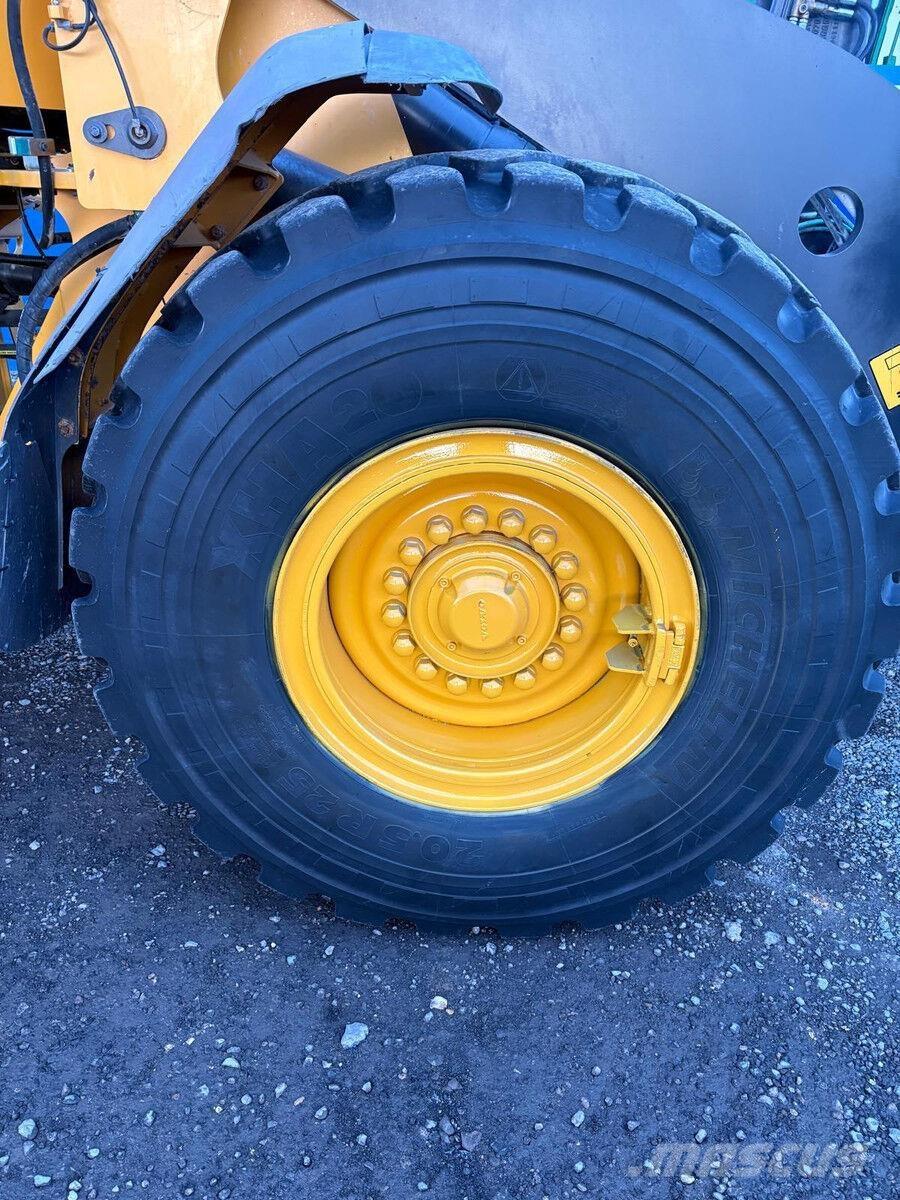 Volvo L70E Фронтальні навантажувачі