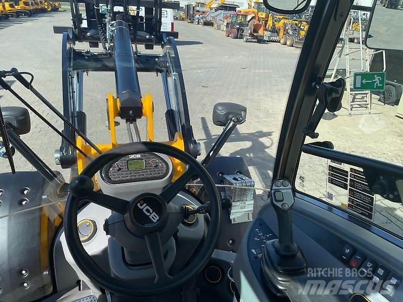 JCB 409 Фронтальні навантажувачі