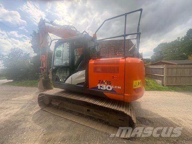 Hitachi ZX130-6 Гусеничні екскаватори