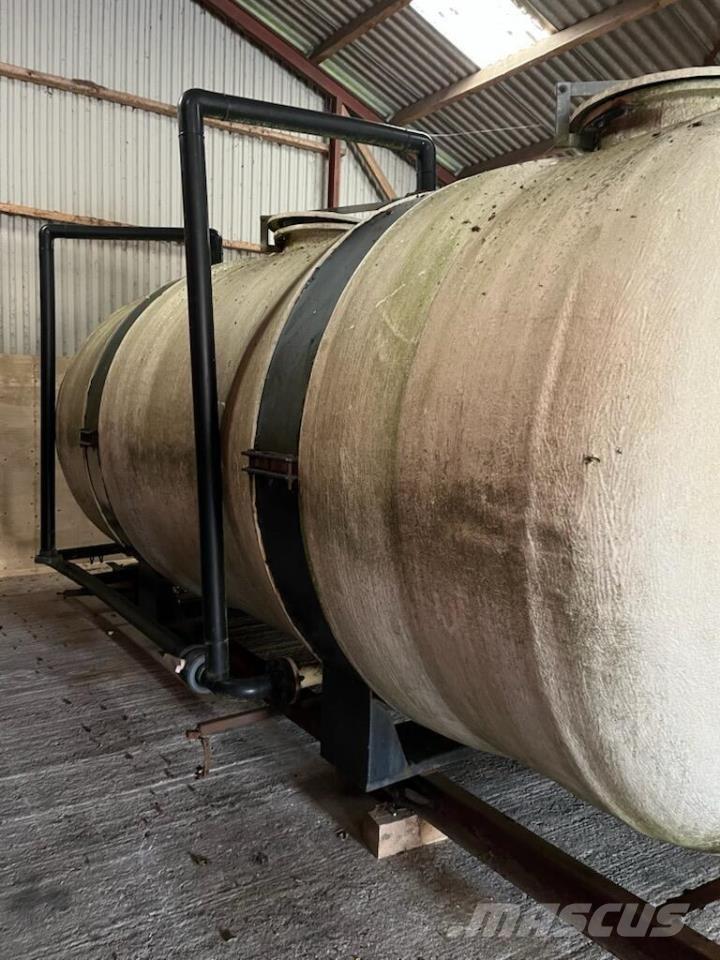  15.000 L vandtank Прийомні бункери