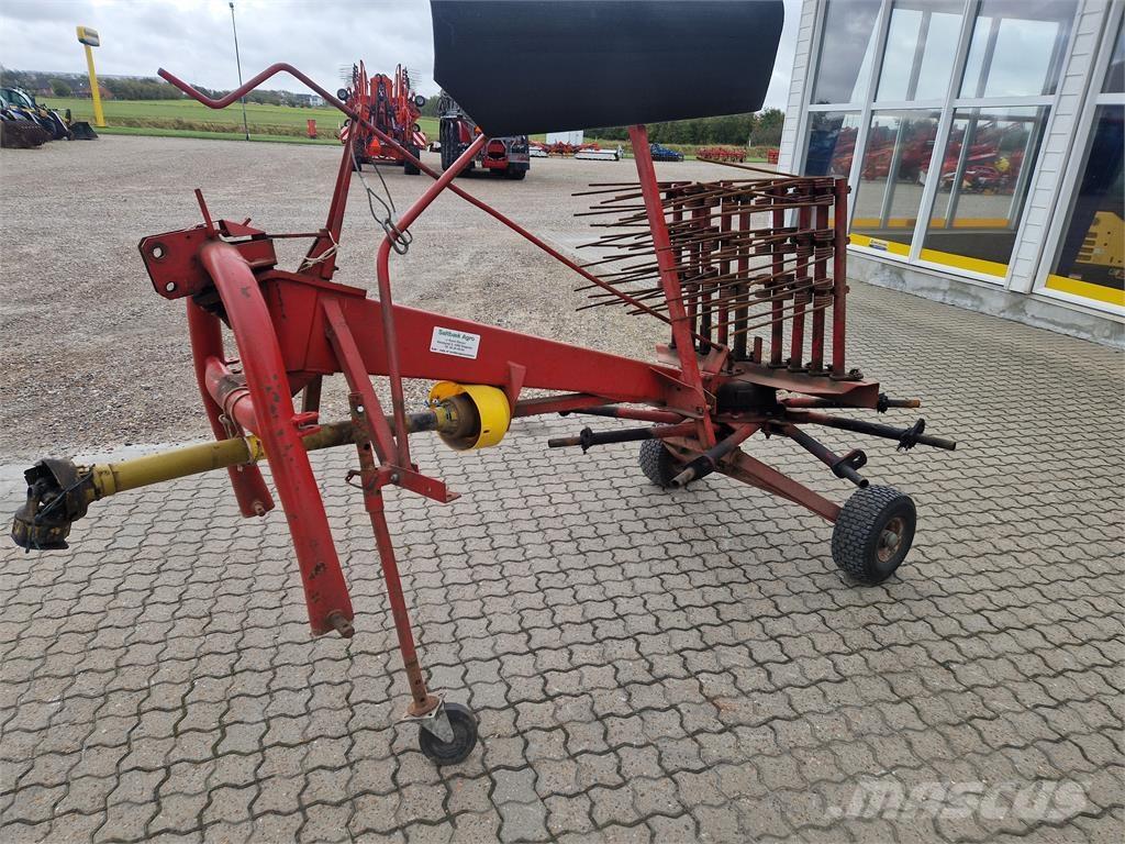  3 METER RIVE Граблі і сінозворушувачі