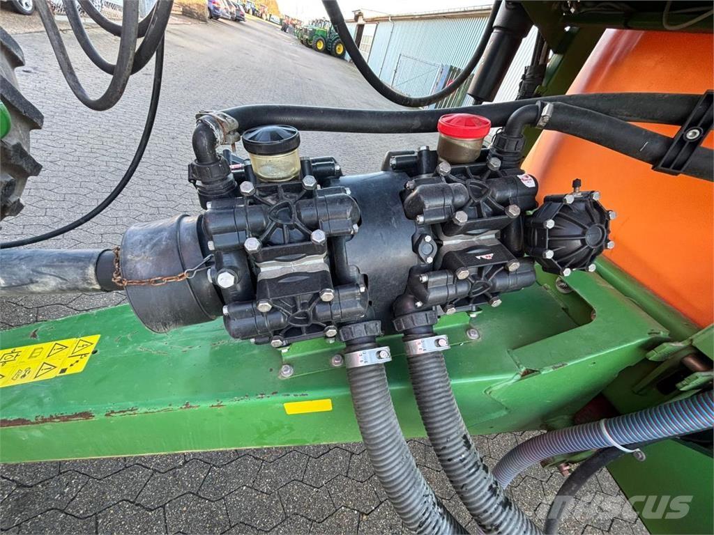 Amazone UX6200 Причіпні обприскувачі