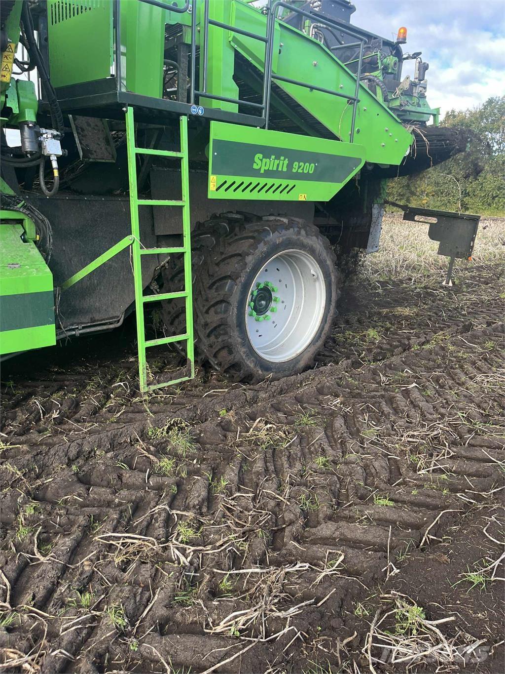 AVR 9200 CR Картоплезбиральні комбайни