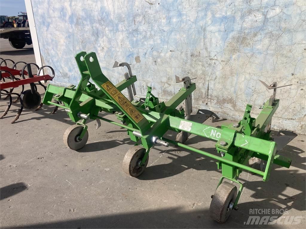 Bomet 2 RÆKKET Окучники для картоплі
