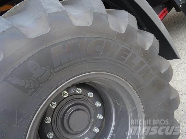 Case IH 721G Фронтальні навантажувачі