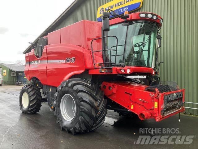 Case IH 8010 Зернозбиральні комбайни