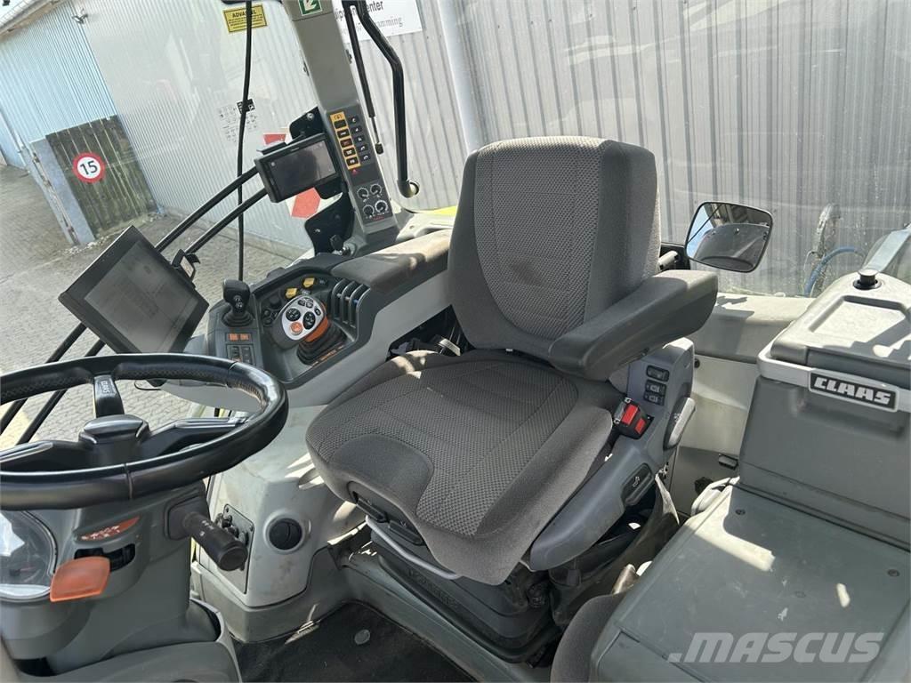 CLAAS AXION 870 Трактори