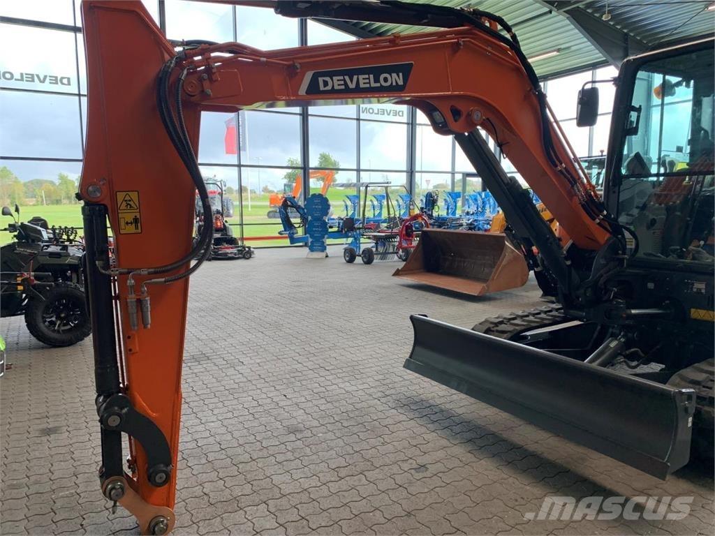 Develon DX63-7 Гусеничні екскаватори