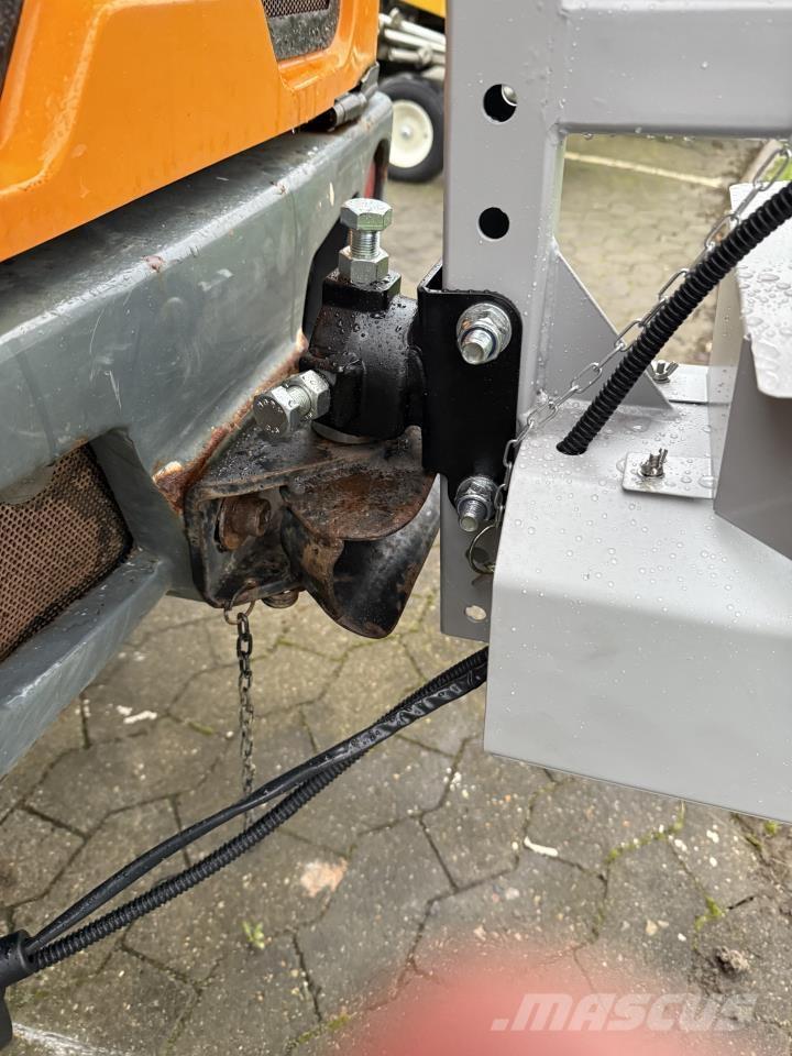 Dk-Tec DR100 Розсіювачі солі та піску