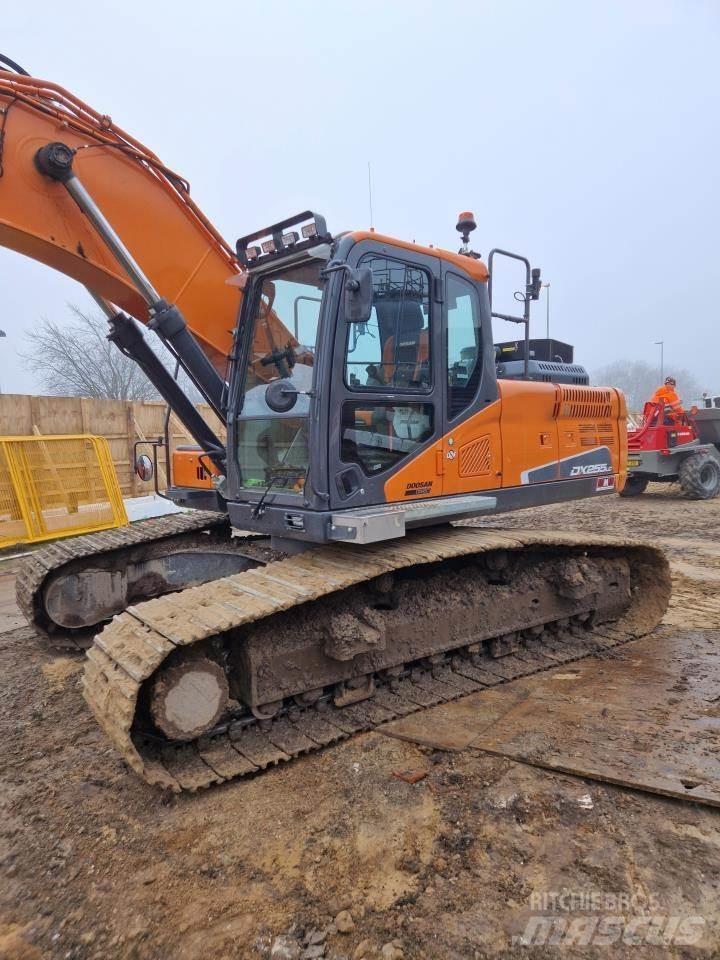 Doosan 255-5 Гусеничні екскаватори