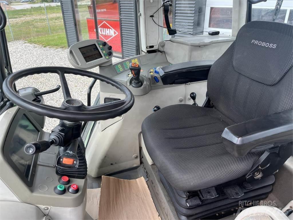 Fendt 412 VARIO Трактори