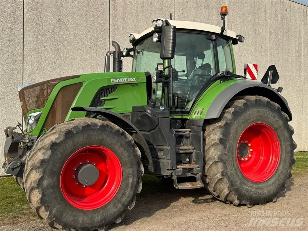 Fendt VARIO 828 Трактори