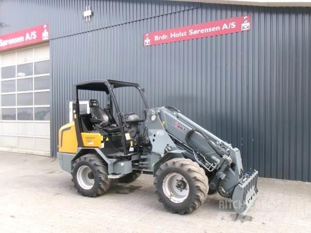 GiANT V5003TELE Малі навантажувачі