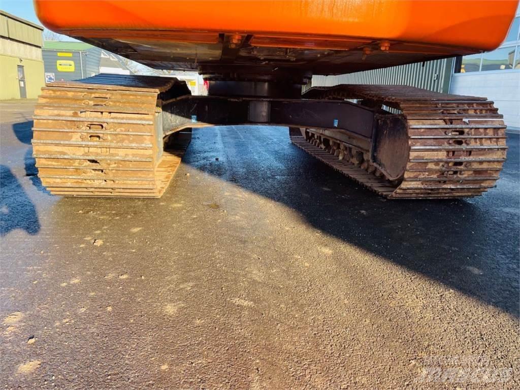 Hitachi ZX210-6 Гусеничні екскаватори