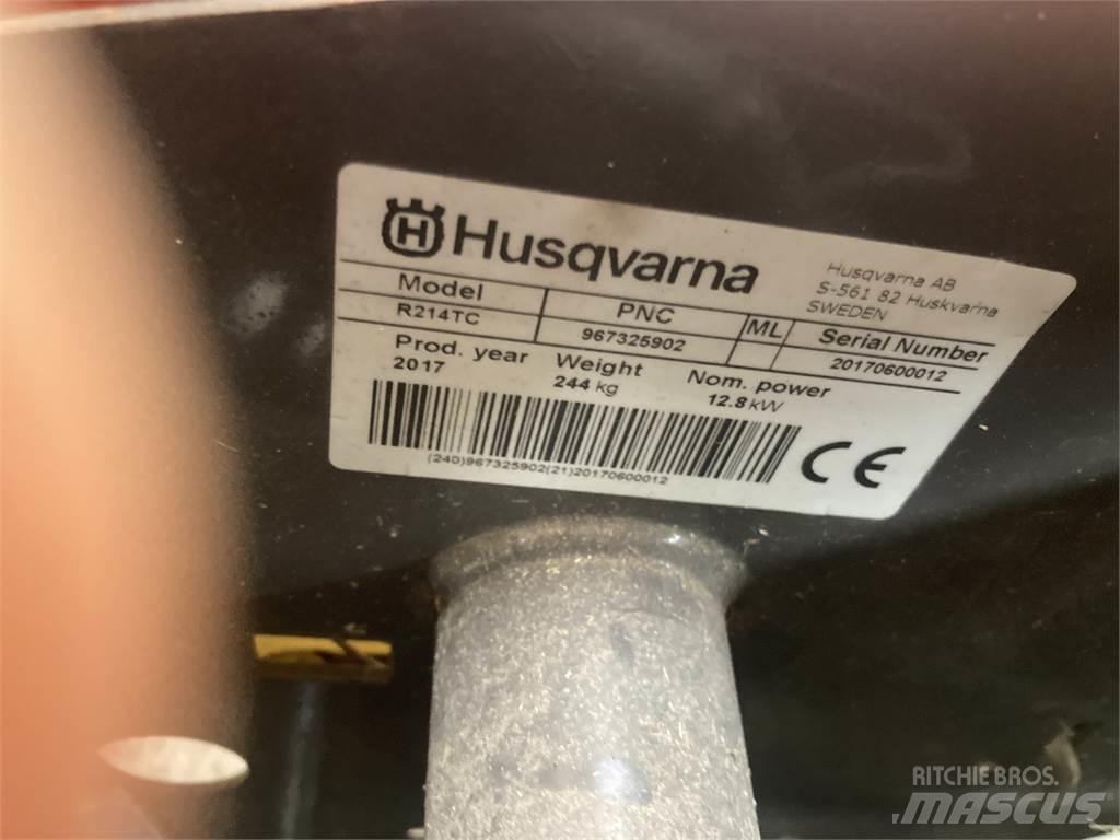 Husqvarna R214TC Косилки