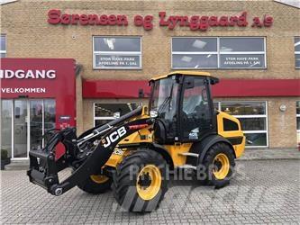 JCB 409 AGRI Фронтальні навантажувачі