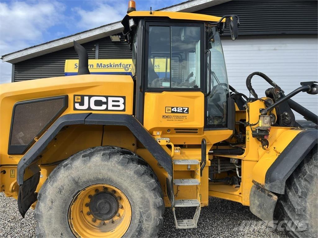 JCB 427 HT Фронтальні навантажувачі