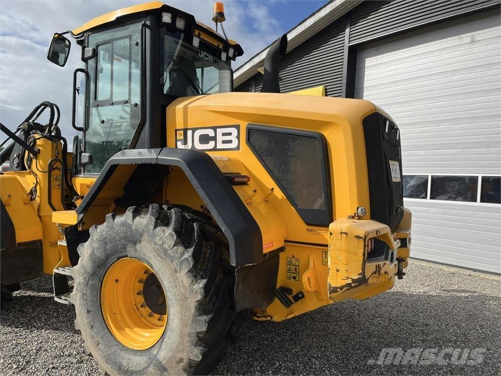 JCB 427 HT Фронтальні навантажувачі