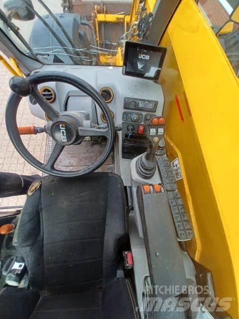 JCB 542-70 Телескопічні навантажувачі