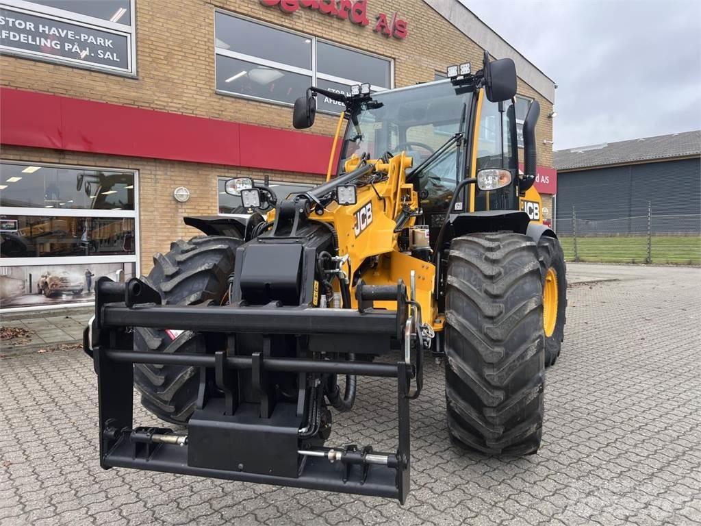 JCB TM320 Фронтальні навантажувачі