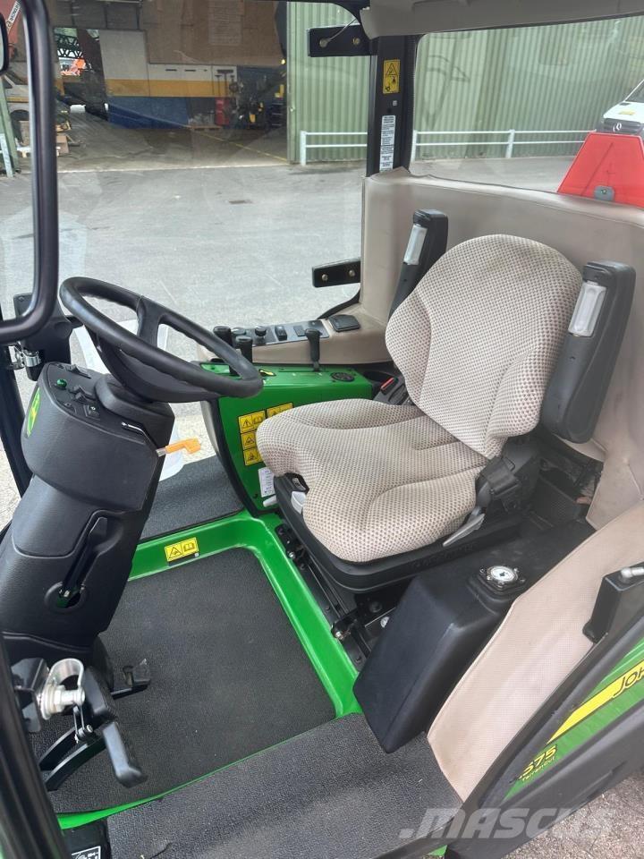 John Deere 1575 Трактори