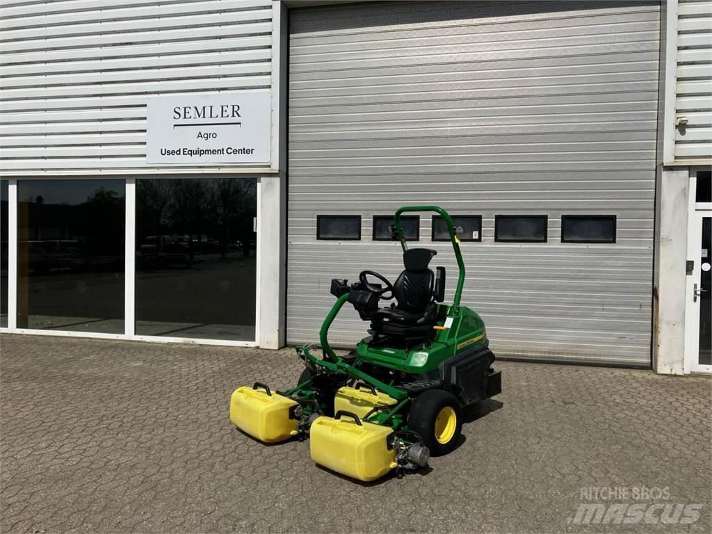 John Deere 2700 Косарки фарватера