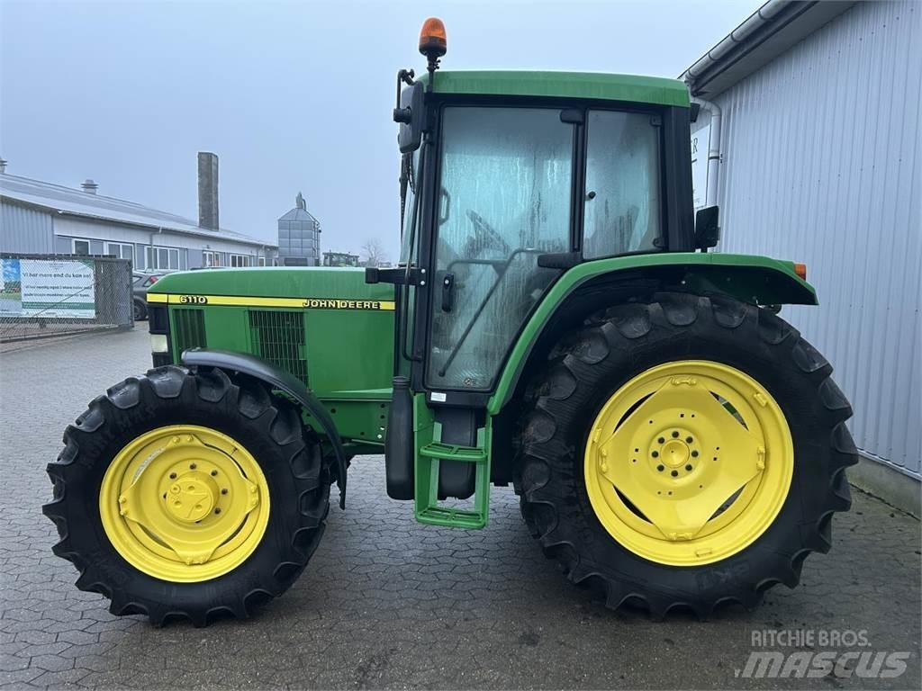 John Deere 6110 Трактори