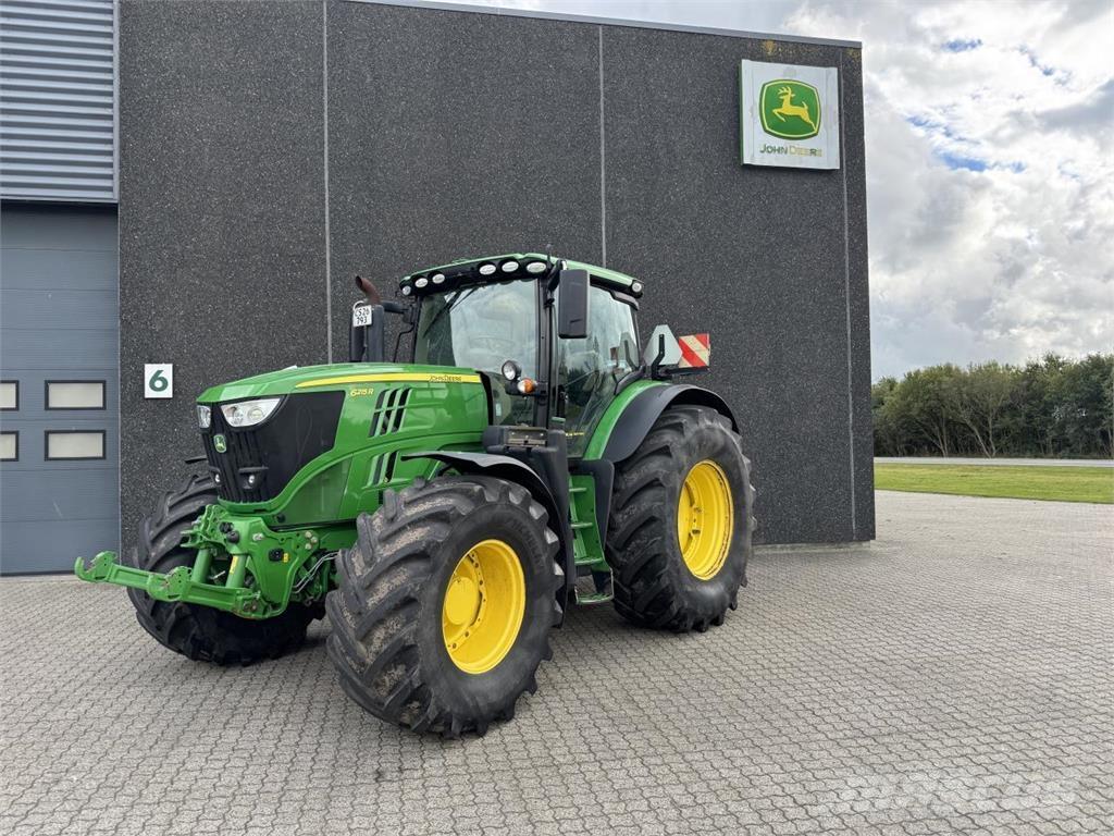 John Deere 6215R Трактори