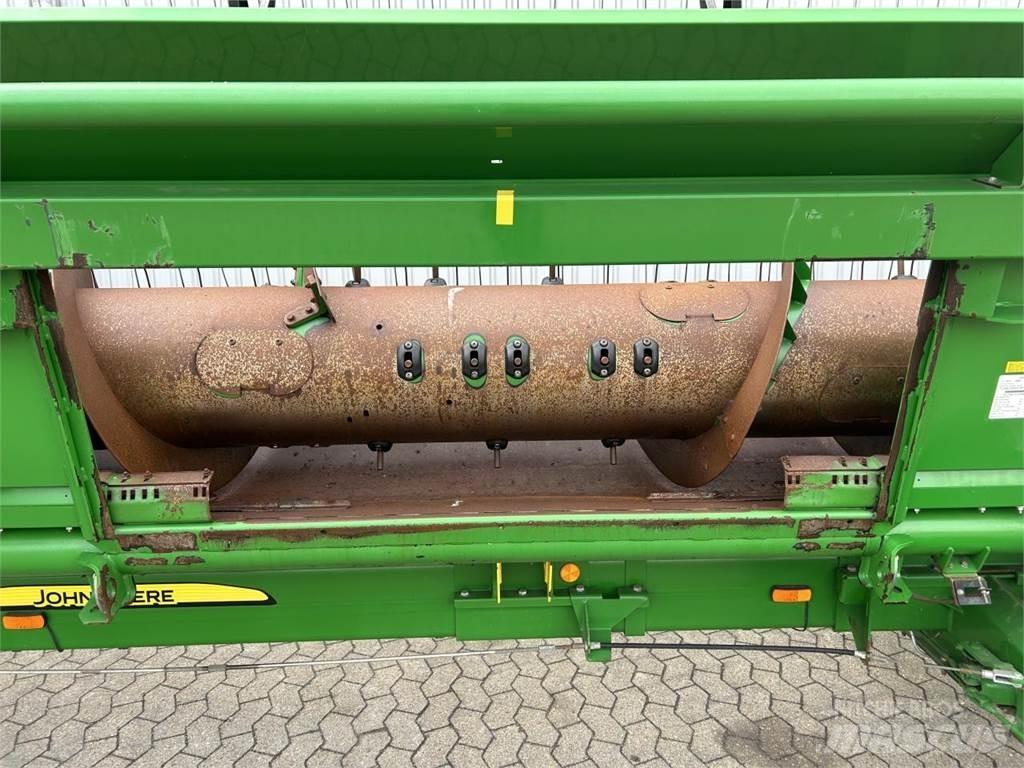 John Deere 635R Жатки