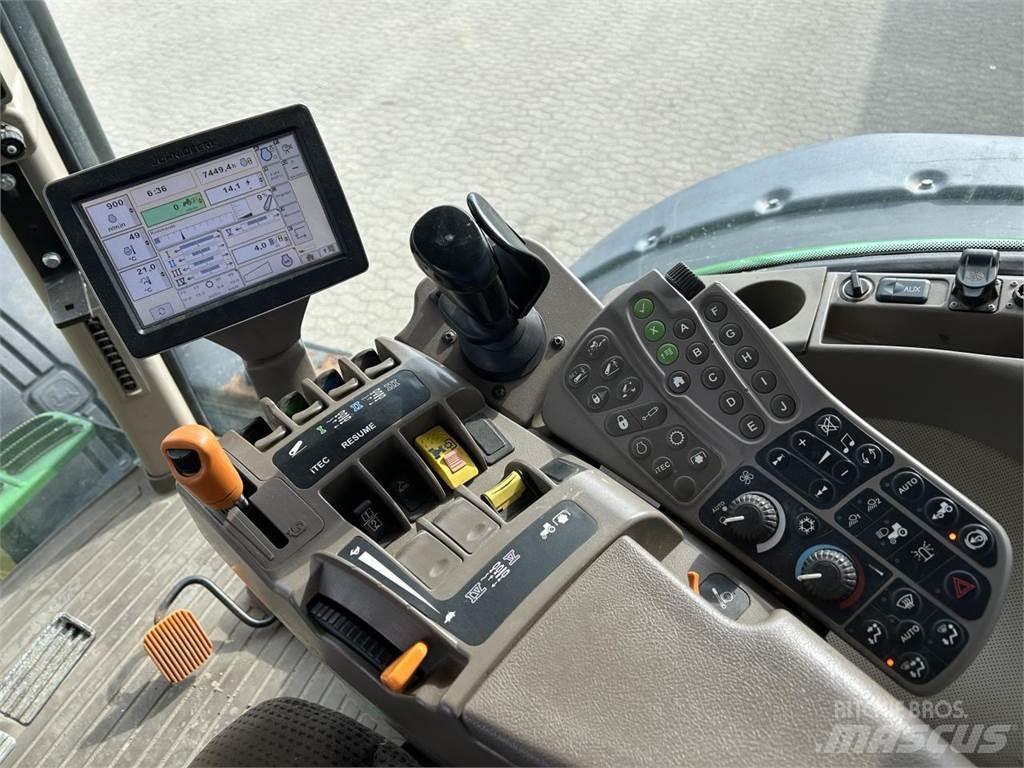 John Deere 7230R Трактори