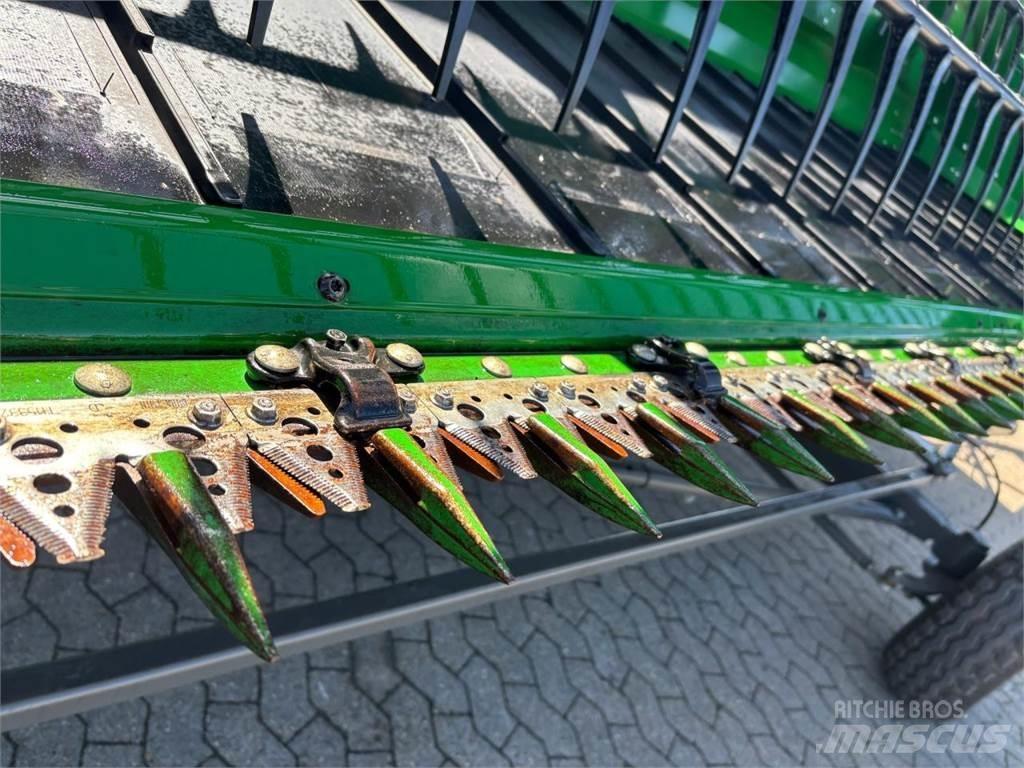 John Deere 735D Жатки