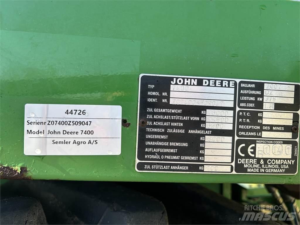 John Deere 7400 Фуражні комбайни
