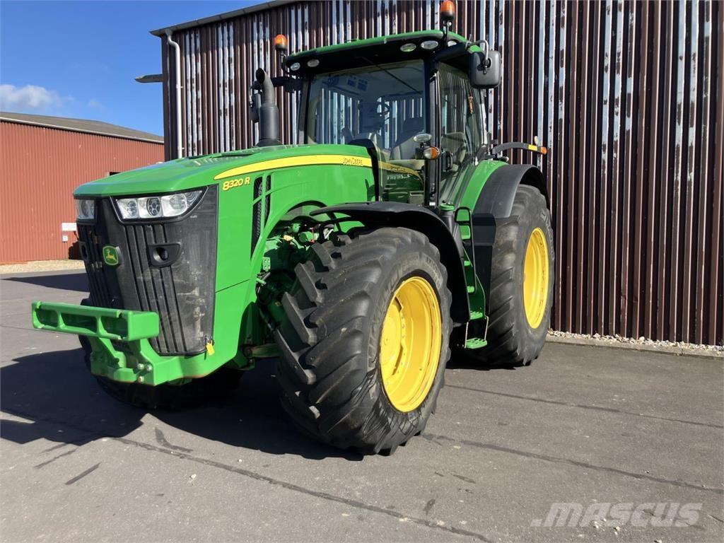 John Deere 8320R Трактори