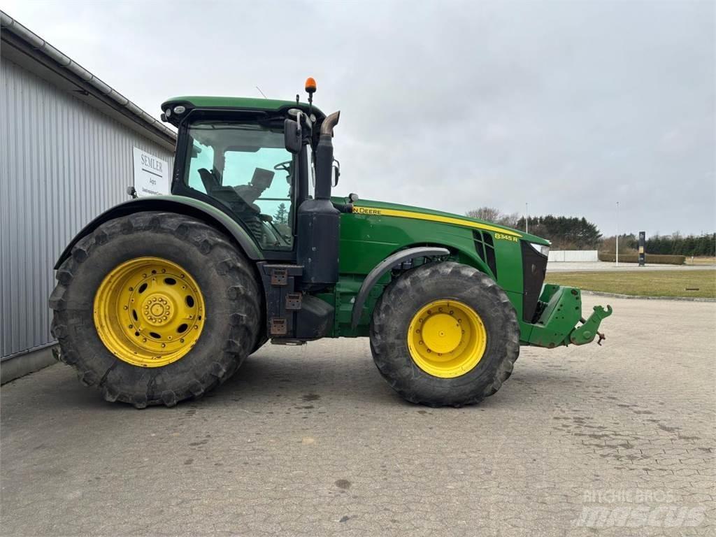 John Deere 8345R Трактори