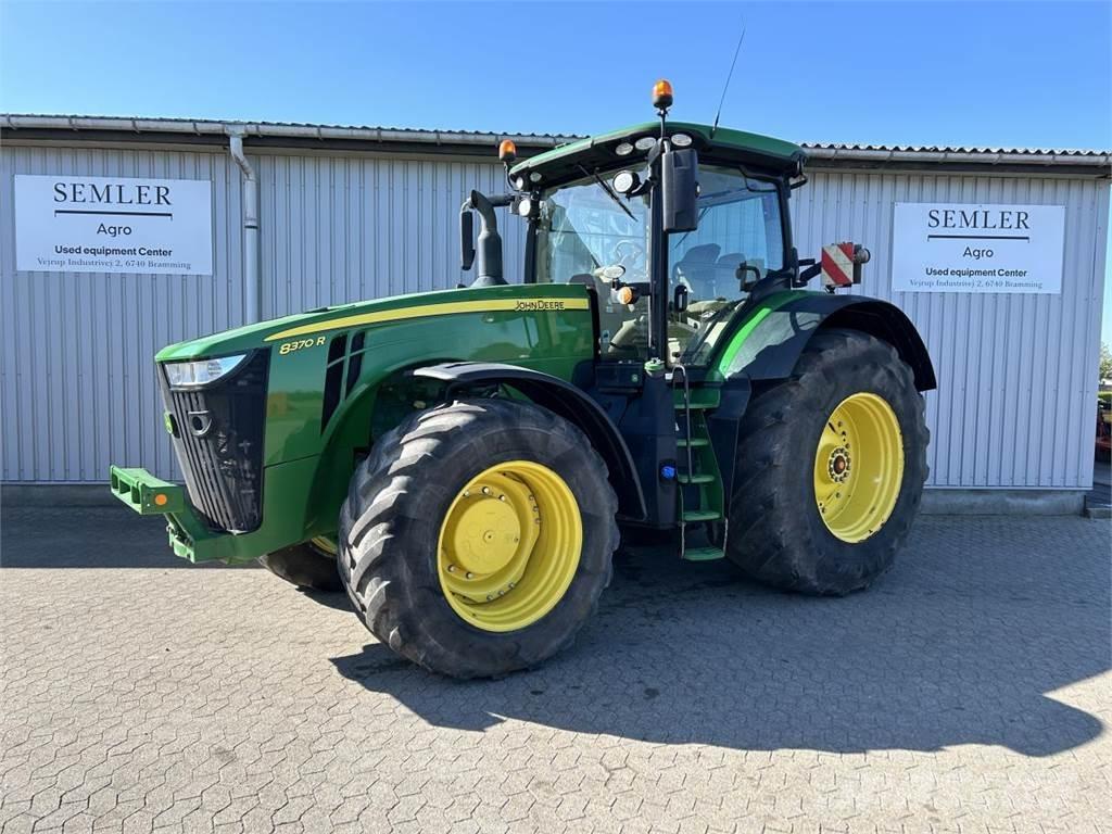 John Deere 8370R Трактори