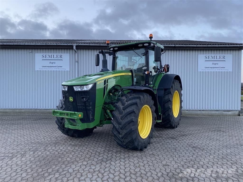 John Deere 8370R Трактори