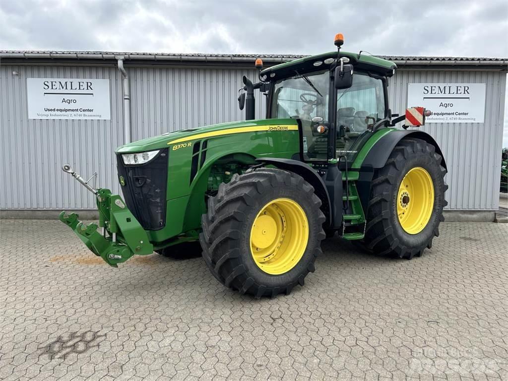 John Deere 8370R Трактори