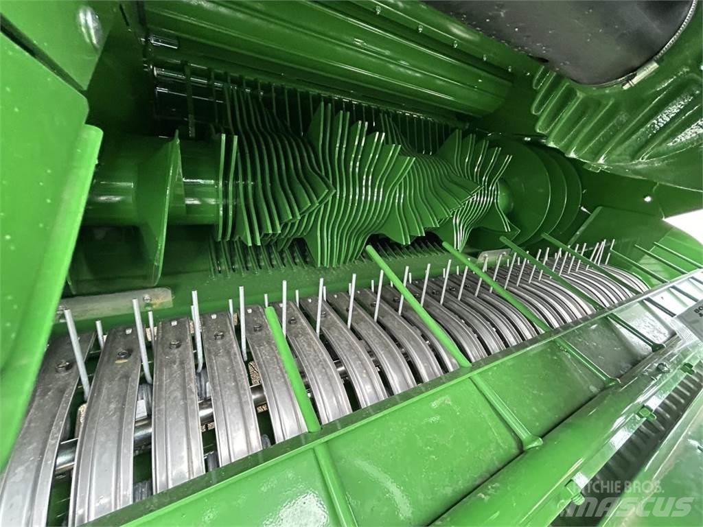John Deere C441R Рулонні прес-підбирачі