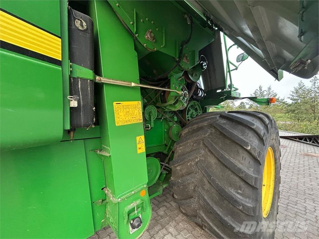John Deere C670I Зернозбиральні комбайни
